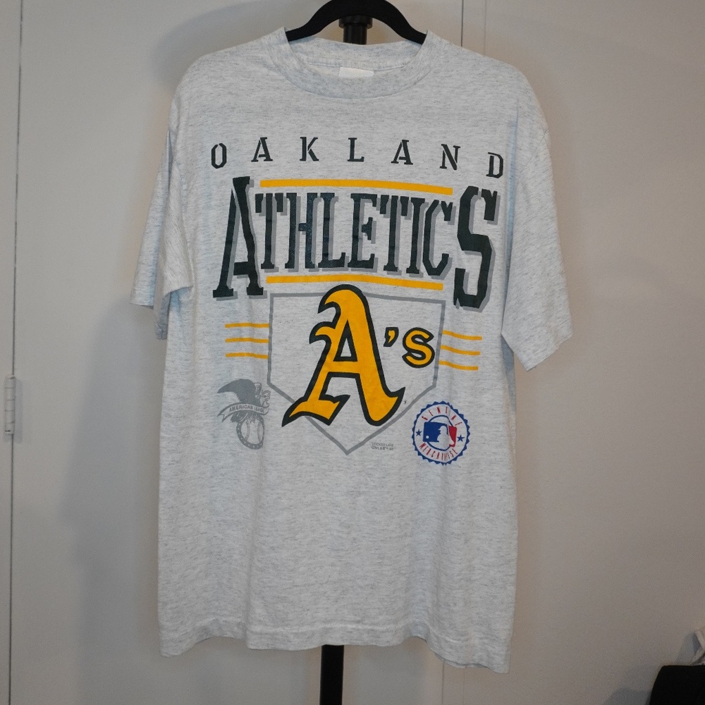Oakland Athletics Vintage T
